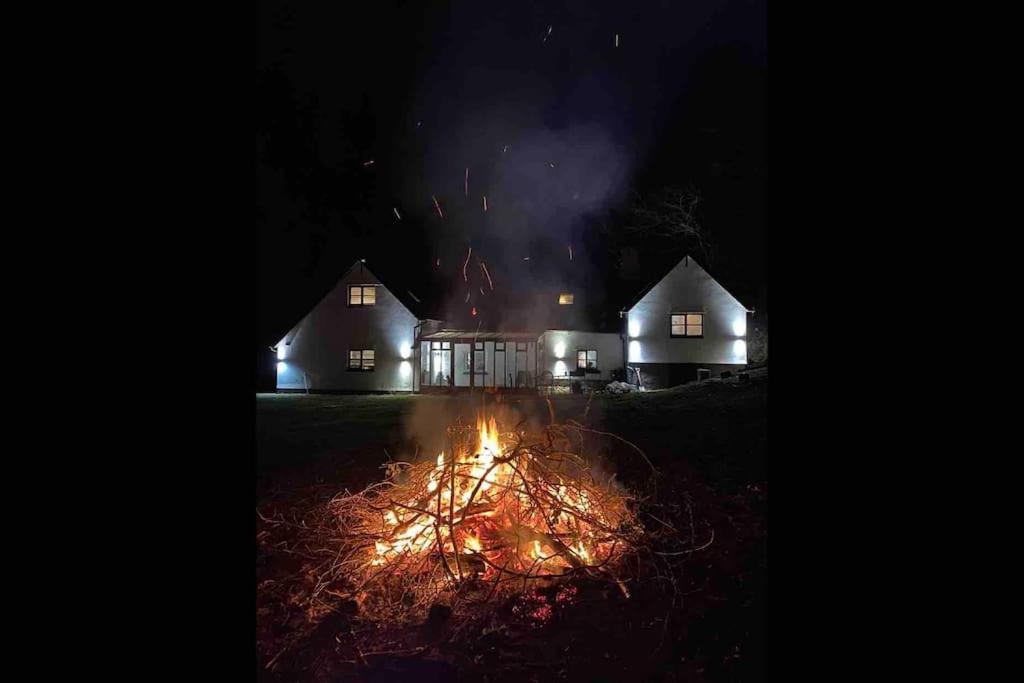 Bear Cottage, Tyn Y Cwm Eglwys-Fach Zewnętrze zdjęcie
